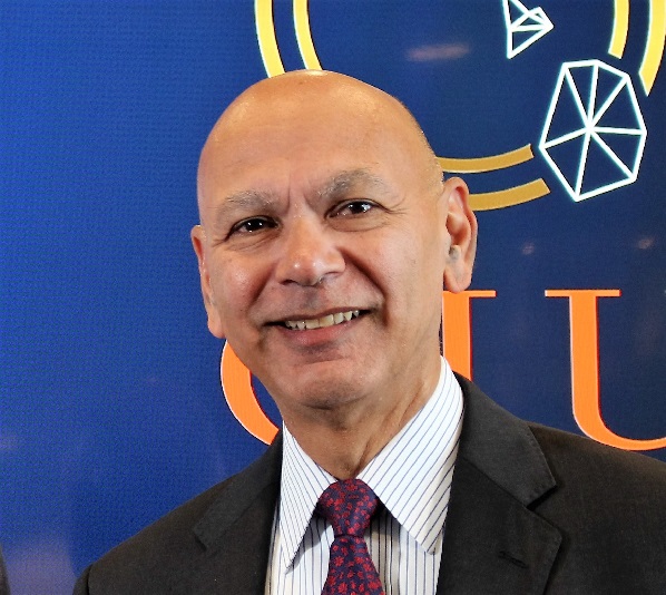 Les Khan